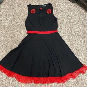 Sourpuss retro look Black and Red full skirt peep bust dress
